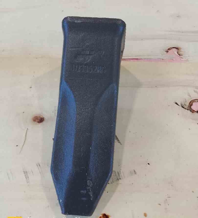 Коронка ковша 1U3352RC кованая Nova для спецтехники 
