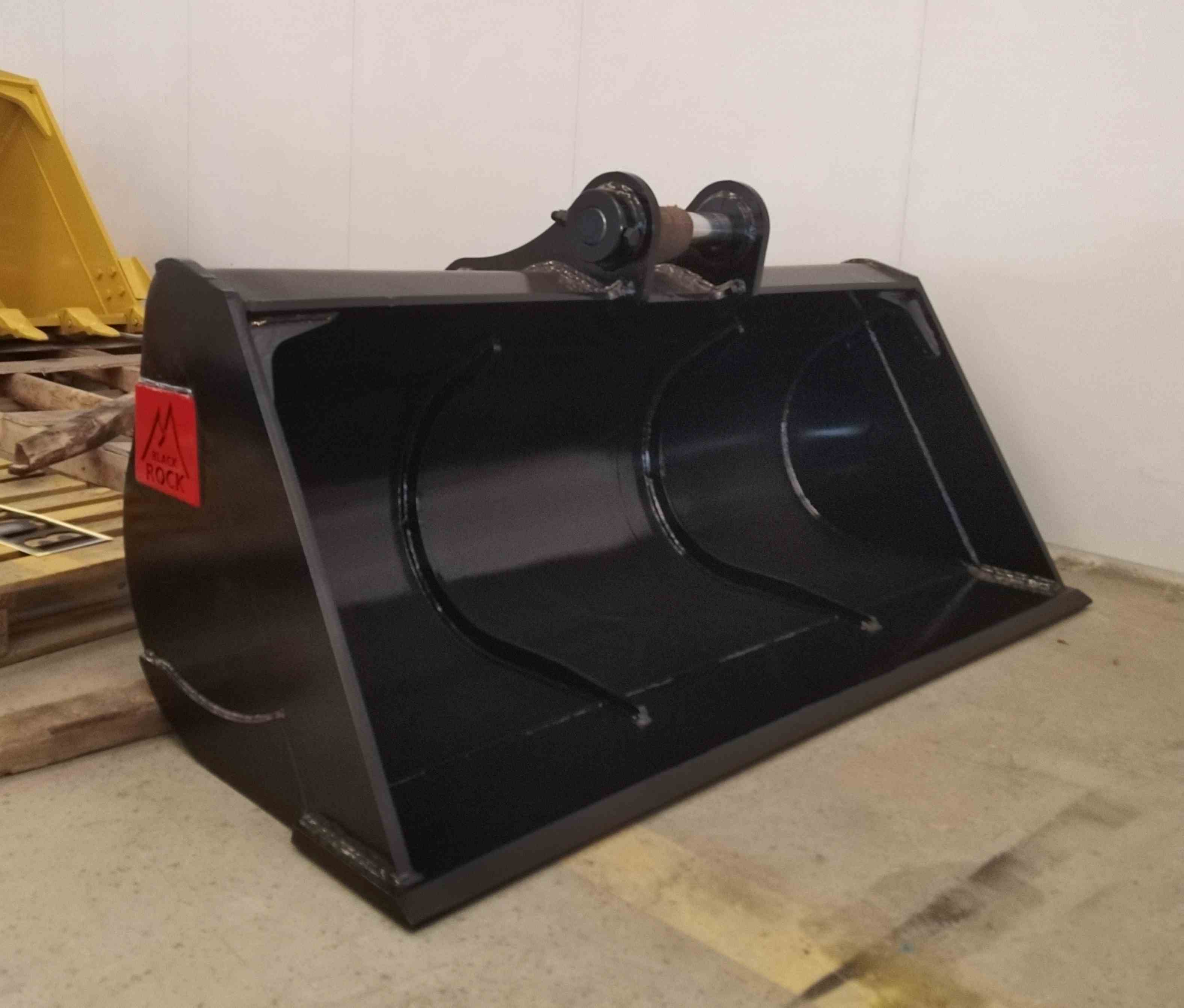 Ковш планировочный DX225NLC 1800/0.6 м3 Black Rock для спецтехники Ковш планировочный DX225NLC 1800/0.6 м3 Black Rock для спецтехники