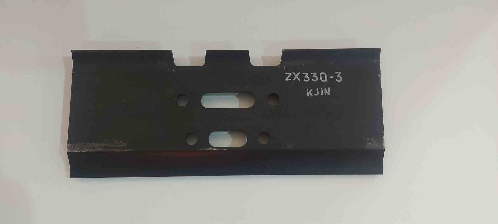 Башмак гусеницы M22 600мм 2040403 ZX330-3 KJIN для спецтехники Башмак гусеницы M22 600мм 2040403 ZX330-3 KJIN для спецтехники